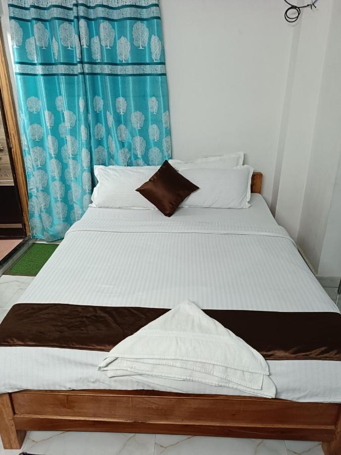 Hotel Atithi Grand Guwahati Exteriör bild