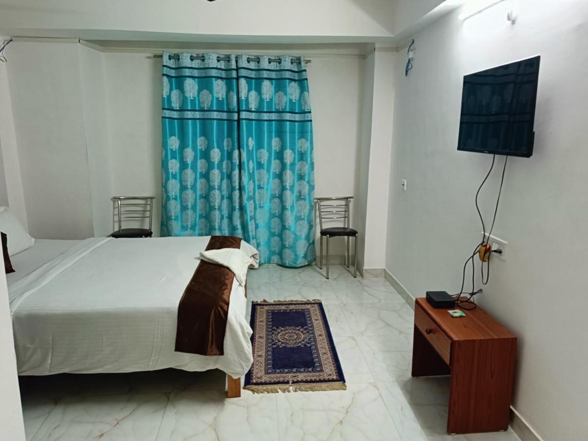 Hotel Atithi Grand Guwahati Exteriör bild