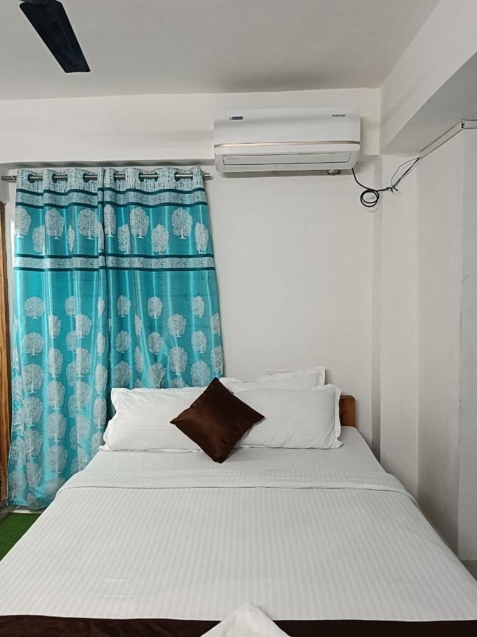 Hotel Atithi Grand Guwahati Exteriör bild